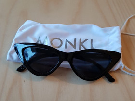 Monko aurinkolasit, Muut asusteet, Asusteet ja kellot, Kokkola, Tori.fi Monko aurinkolasit, Muut asusteet, Asusteet ja kellot, Kokkola, Tori.fi