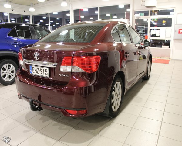 Toyota AVENSIS 5