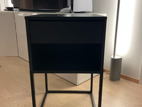 Ikea vikhammer yöpöytä, Pöydät ja tuolit, Sisustus ja huonekalut, Helsinki, Tori.fi Ikea vikhammer yöpöytä, Pöydät ja tuolit, Sisustus ja huonekalut, Helsinki, Tori.fi