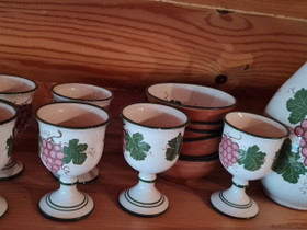 Setti: 6 kulhoa, 6 pikaria/mukia ja karahvi, Tarjoiluastiat, Keittiötarvikkeet ja astiat, Lappeenranta, Tori.fi Setti: 6 kulhoa, 6 pikaria/mukia ja karahvi, Tarjoiluastiat, Keittiötarvikkeet ja astiat, Lappeenranta, Tori.fi