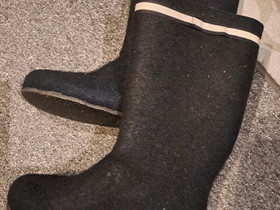 Huopikkaat, koko 38, Vaatteet ja kengät, Liperi, Tori.fi Huopikkaat, koko 38, Vaatteet ja kengät, Liperi, Tori.fi