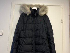 Tommy Hilfiger toppatakki koko XL, Vaatteet ja kengät, Pori, Tori.fi Tommy Hilfiger toppatakki koko XL, Vaatteet ja kengät, Pori, Tori.fi