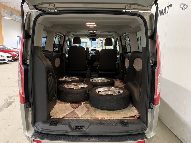 Ford Transit Custom 8