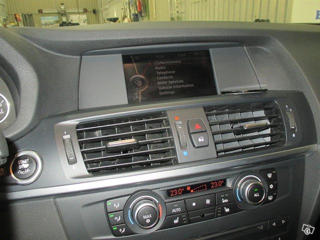 BMW X3 7