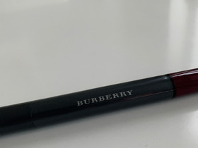 Uusi Burberry Lip Velvet Crush huulikiilto, Kauneudenhoito ja kosmetiikka, Terveys ja hyvinvointi, Helsinki, Tori.fi Uusi Burberry Lip Velvet Crush huulikiilto, Kauneudenhoito ja kosmetiikka, Terveys ja hyvinvointi, Helsinki, Tori.fi