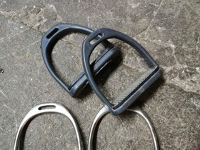 Jalustimet, Satulat ja varusteet, Hevoset ja hevosurheilu, Kangasala, Tori.fi Jalustimet, Satulat ja varusteet, Hevoset ja hevosurheilu, Kangasala, Tori.fi