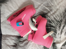 Bauer harjoitus luistimet, Jääkiekko ja luistelu, Urheilu ja ulkoilu, Kaarina, Tori.fi Bauer harjoitus luistimet, Jääkiekko ja luistelu, Urheilu ja ulkoilu, Kaarina, Tori.fi