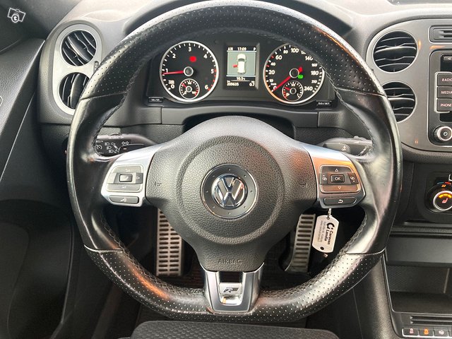 Volkswagen Tiguan 8