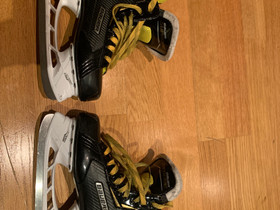 Bauer supreme s27, Pelit ja muut harrastukset, Tornio, Tori.fi Bauer supreme s27, Pelit ja muut harrastukset, Tornio, Tori.fi