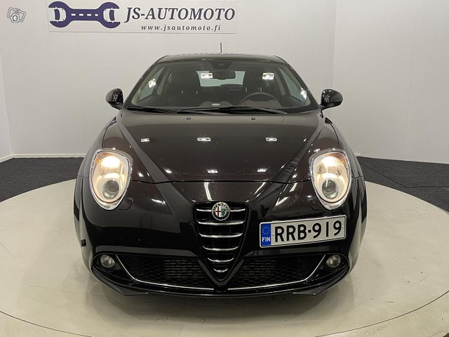 Alfa Romeo Mito 8