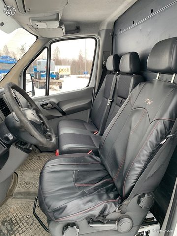 Mercedes-Benz Sprinter 9