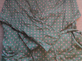 Retro miesten kylpytakki, koko L, Vaatteet ja kengät, Mikkeli, Tori.fi Retro miesten kylpytakki, koko L, Vaatteet ja kengät, Mikkeli, Tori.fi