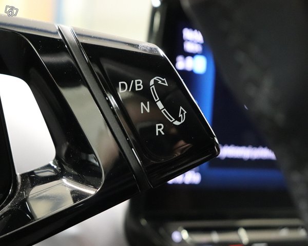 VOLKSWAGEN ID.4 25