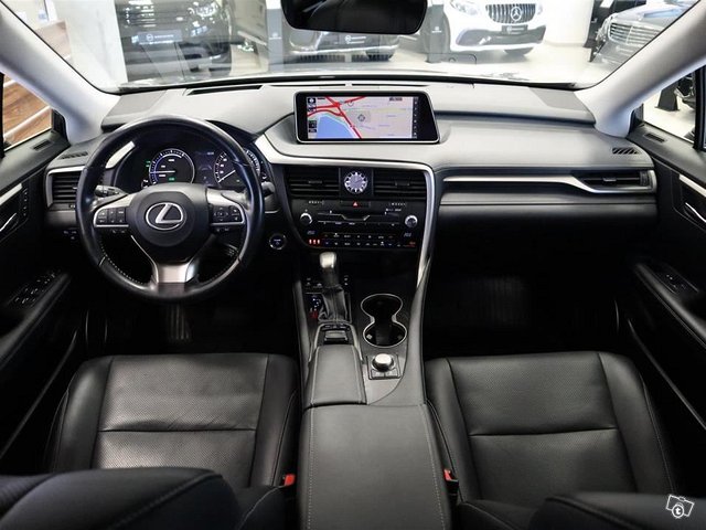 Lexus RX 5