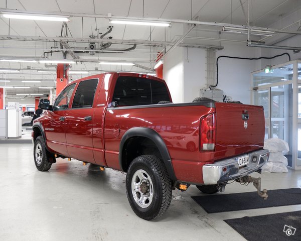 Dodge RAM 2500 7
