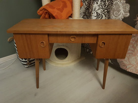 Teak sivupöytä/kampauspöytä, Pöydät ja tuolit, Sisustus ja huonekalut, Lappeenranta, Tori.fi Teak sivupöytä/kampauspöytä, Pöydät ja tuolit, Sisustus ja huonekalut, Lappeenranta, Tori.fi