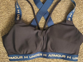 Under armour toppi, XS, Kuntoilu ja fitness, Urheilu ja ulkoilu, Hämeenlinna, Tori.fi Under armour toppi, XS, Kuntoilu ja fitness, Urheilu ja ulkoilu, Hämeenlinna, Tori.fi