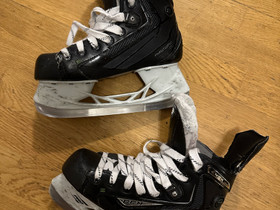 Jääkiekkoluistimet CCM ribcor 42k JR D, koko 36, Jääkiekko ja luistelu, Urheilu ja ulkoilu, Espoo, Tori.fi Jääkiekkoluistimet CCM ribcor 42k JR D, koko 36, Jääkiekko ja luistelu, Urheilu ja ulkoilu, Espoo, Tori.fi