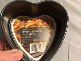 Pieni sydän-irtopohjavuoka, Keittiövälineet, Keittiötarvikkeet ja astiat, Jyväskylä, Tori.fi Pieni sydän-irtopohjavuoka, Keittiövälineet, Keittiötarvikkeet ja astiat, Jyväskylä, Tori.fi