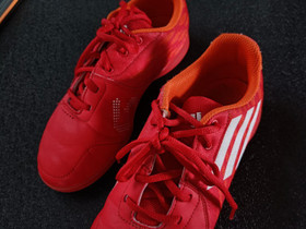 Adidas futsal kengät koko 38, Jalkapallo, Urheilu ja ulkoilu, Turku, Tori.fi Adidas futsal kengät koko 38, Jalkapallo, Urheilu ja ulkoilu, Turku, Tori.fi