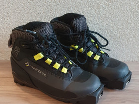 Technopro monot SNS koko 31,5, Hiihto, Urheilu ja ulkoilu, Lieto, Tori.fi Technopro monot SNS koko 31,5, Hiihto, Urheilu ja ulkoilu, Lieto, Tori.fi