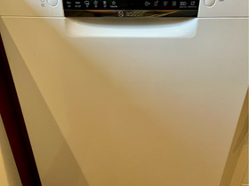 UUSI Bosch serie 4 astianpesukone, kolmas pesutaso, Tiskikoneet, Kodinkoneet, Helsinki, Tori.fi UUSI Bosch serie 4 astianpesukone, kolmas pesutaso, Tiskikoneet, Kodinkoneet, Helsinki, Tori.fi