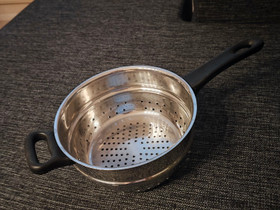 Höyrytyskattilan höyrytysosa, Keittiövälineet, Keittiötarvikkeet ja astiat, Tampere, Tori.fi Höyrytyskattilan höyrytysosa, Keittiövälineet, Keittiötarvikkeet ja astiat, Tampere, Tori.fi