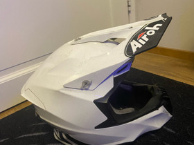 Airoh S kokoinen kypärä, Ajoasut, kengät ja kypärät, Mototarvikkeet ja varaosat, Mäntsälä, Tori.fi Airoh S kokoinen kypärä, Ajoasut, kengät ja kypärät, Mototarvikkeet ja varaosat, Mäntsälä, Tori.fi