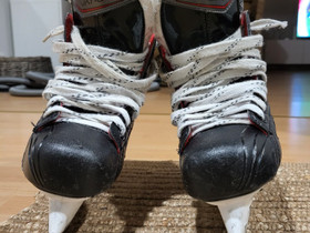 Bauer Vapor X400 luistimet 37,5, Jääkiekko ja luistelu, Urheilu ja ulkoilu, Naantali, Tori.fi Bauer Vapor X400 luistimet 37,5, Jääkiekko ja luistelu, Urheilu ja ulkoilu, Naantali, Tori.fi