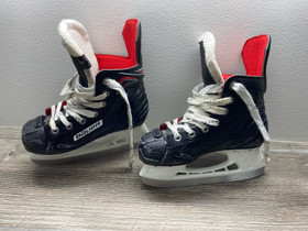 Bauer hokkarit koko 31, Jääkiekko ja luistelu, Urheilu ja ulkoilu, Seinäjoki, Tori.fi Bauer hokkarit koko 31, Jääkiekko ja luistelu, Urheilu ja ulkoilu, Seinäjoki, Tori.fi
