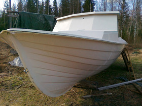 7,8m veneen runko, Moottoriveneet, Veneet, Kinnula, Tori.fi 7,8m veneen runko, Moottoriveneet, Veneet, Kinnula, Tori.fi