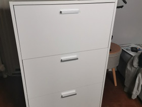 Kenkäkaappi Jyskin, Hyllyt ja säilytys, Sisustus ja huonekalut, Vantaa, Tori.fi Kenkäkaappi Jyskin, Hyllyt ja säilytys, Sisustus ja huonekalut, Vantaa, Tori.fi