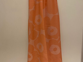 Marimekko Piiru jacquard Pieni Unikko huivi, Muut asusteet, Asusteet ja kellot, Helsinki, Tori.fi Marimekko Piiru jacquard Pieni Unikko huivi, Muut asusteet, Asusteet ja kellot, Helsinki, Tori.fi