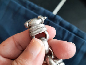 Paksu hopeinen Papuketju, Kellot ja korut, Asusteet ja kellot, Nokia, Tori.fi Paksu hopeinen Papuketju, Kellot ja korut, Asusteet ja kellot, Nokia, Tori.fi
