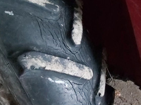 Traktorin takarengas 13.6 - 38, Maatalouskoneet, Työkoneet ja kalusto, Parikkala, Tori.fi Traktorin takarengas 13.6 - 38, Maatalouskoneet, Työkoneet ja kalusto, Parikkala, Tori.fi