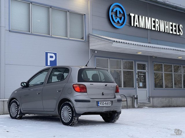 Toyota Yaris 24