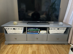 Tv-taso, IKEA, Hyllyt ja säilytys, Sisustus ja huonekalut, Kuopio, Tori.fi Tv-taso, IKEA, Hyllyt ja säilytys, Sisustus ja huonekalut, Kuopio, Tori.fi
