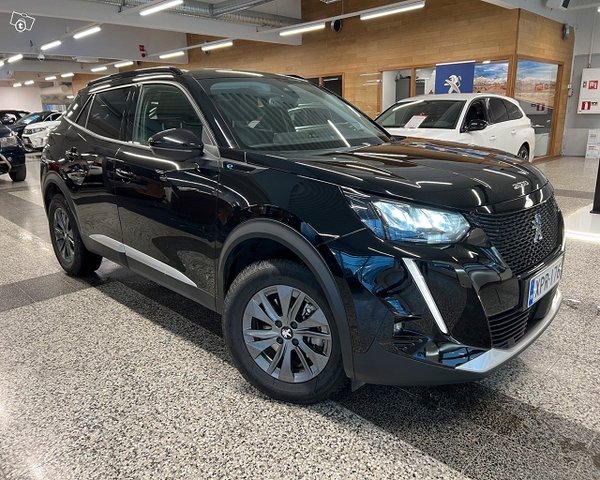 Peugeot E-2008