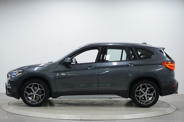 BMW X1 8