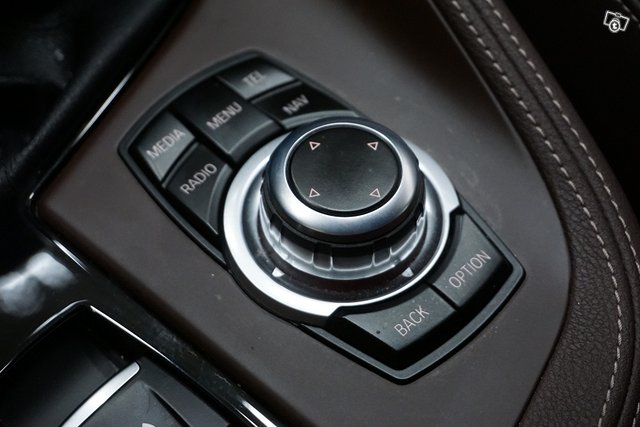 BMW X1 18