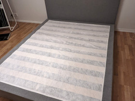 Sängyn runko ja pääty 160 leveä, Sängyt ja makuuhuone, Sisustus ja huonekalut, Tampere, Tori.fi Sängyn runko ja pääty 160 leveä, Sängyt ja makuuhuone, Sisustus ja huonekalut, Tampere, Tori.fi