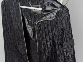 Dior Windbreaker takki, Vaatteet ja kengät, Helsinki, Tori.fi Dior Windbreaker takki, Vaatteet ja kengät, Helsinki, Tori.fi