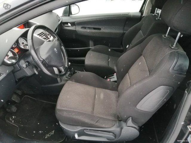 Peugeot 207 5