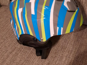 Kypärä, Laskettelu ja lautailu, Urheilu ja ulkoilu, Pori, Tori.fi Kypärä, Laskettelu ja lautailu, Urheilu ja ulkoilu, Pori, Tori.fi