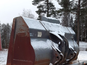 Volvo 150 yleiskauha kynsillä, Muut koneet ja tarvikkeet, Työkoneet ja kalusto, Kitee, Tori.fi Volvo 150 yleiskauha kynsillä, Muut koneet ja tarvikkeet, Työkoneet ja kalusto, Kitee, Tori.fi