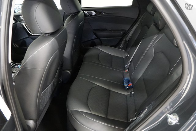 Kia XCeed 10