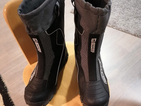 SCOTT Kelkkakengät koko 45, Ajoasut, kengät ja kypärät, Mototarvikkeet ja varaosat, Mäntsälä, Tori.fi SCOTT Kelkkakengät koko 45, Ajoasut, kengät ja kypärät, Mototarvikkeet ja varaosat, Mäntsälä, Tori.fi