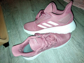 Adidas urheilukengät, Vaatteet ja kengät, Jyväskylä, Tori.fi Adidas urheilukengät, Vaatteet ja kengät, Jyväskylä, Tori.fi