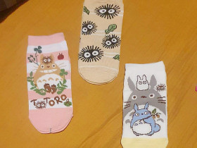 Totoro- ja Nokipallo-nilkkasukat, Vaatteet ja kengät, Kajaani, Tori.fi Totoro- ja Nokipallo-nilkkasukat, Vaatteet ja kengät, Kajaani, Tori.fi