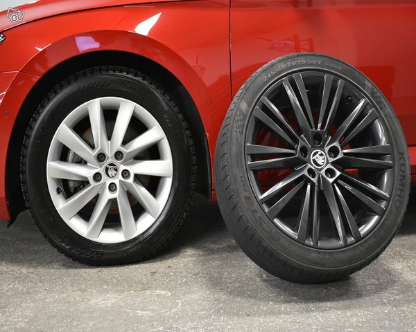 Skoda Superb 8